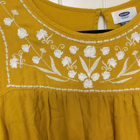 Old Navy Floral Dress - Picture 2 of 9